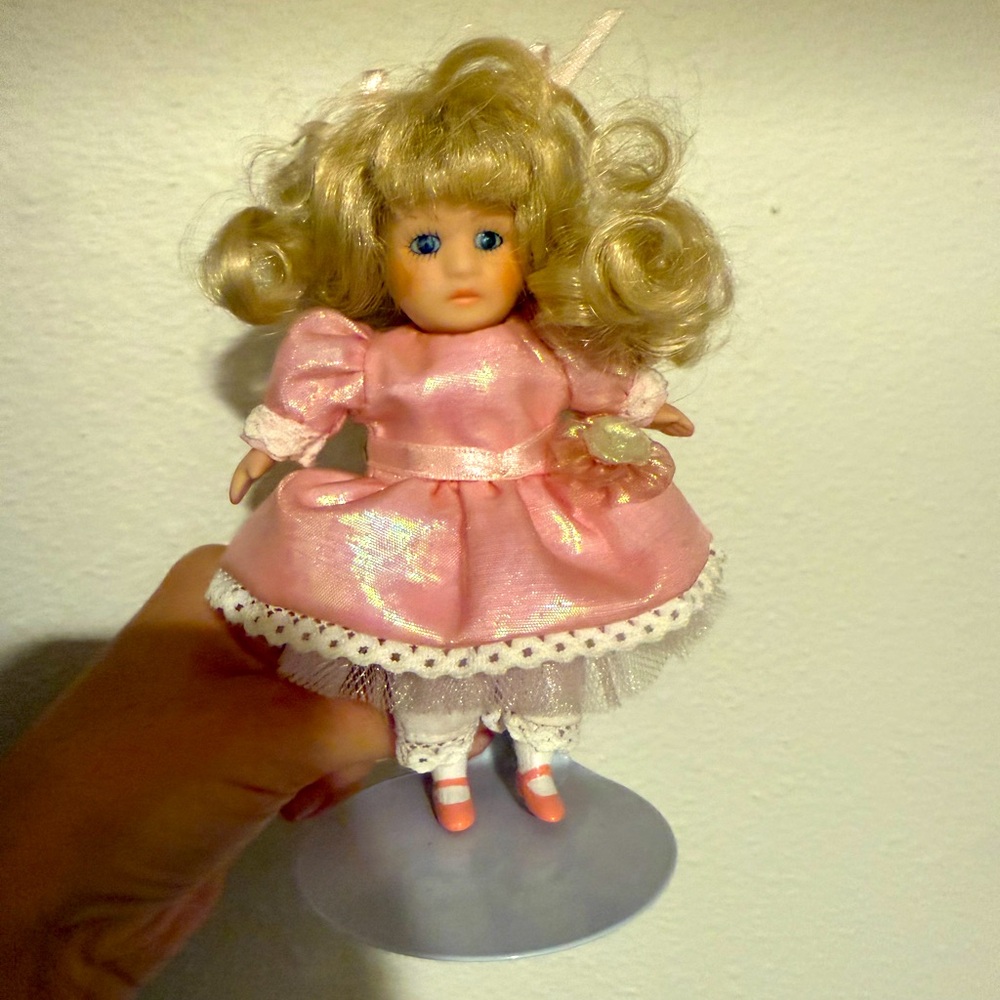 Marie Osmond‎ mini porcelain doll